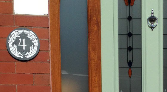 http://www.sign-maker.net/stone/round-oval-signs.htm