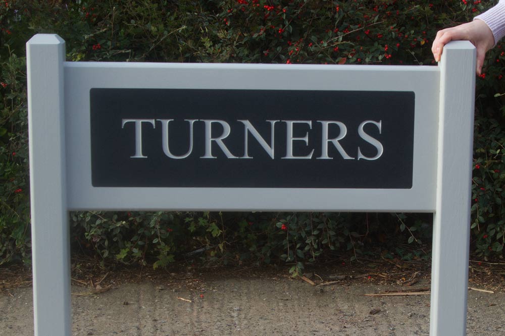 Superior Entrance Signs