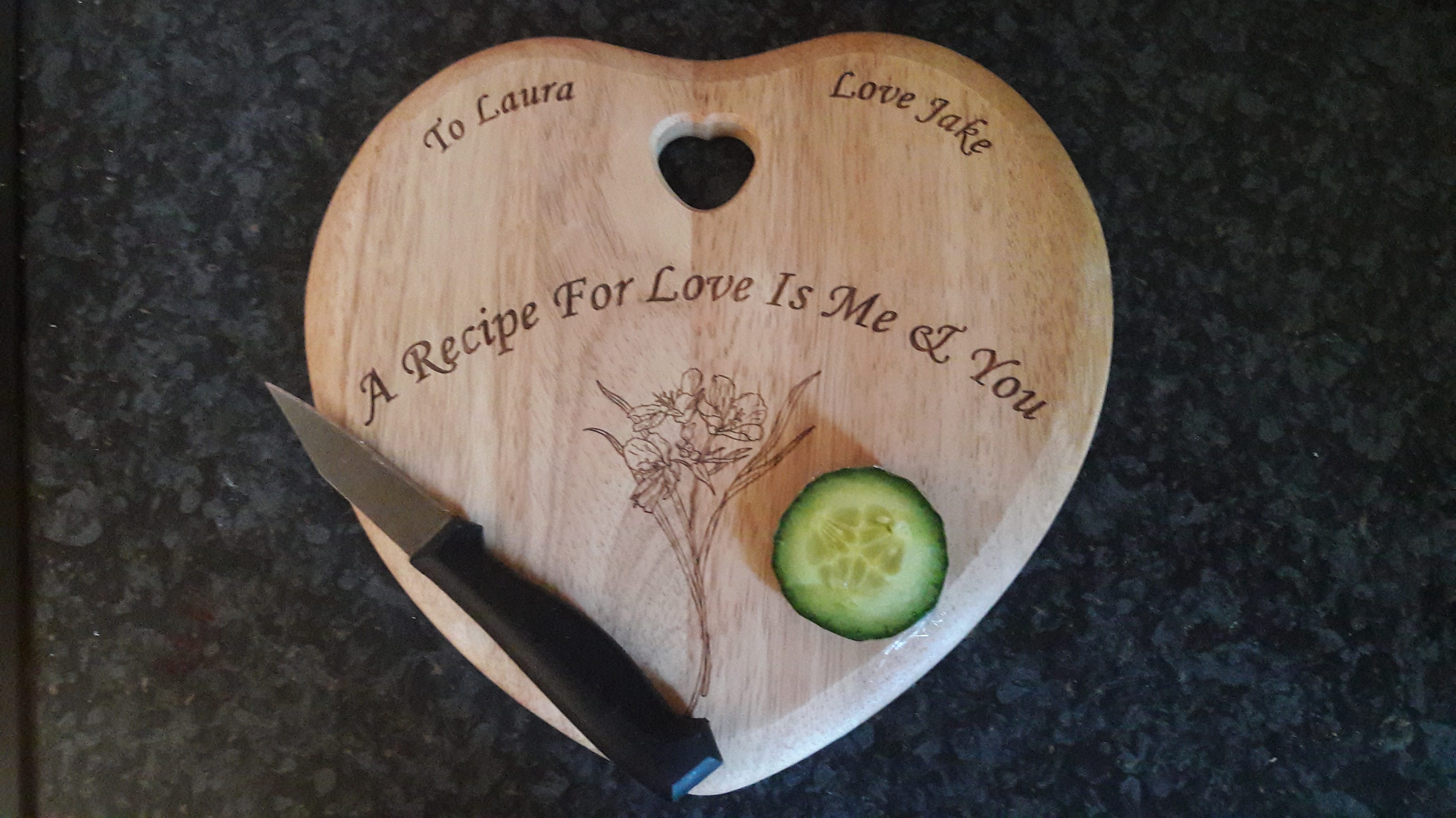 heart-chopping-board
