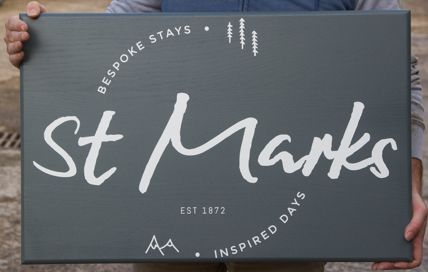 painted-oak-sign